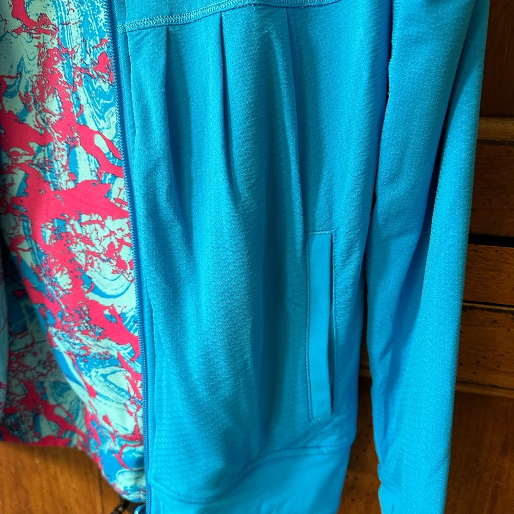 Ivivva reversible dry-fit hoodie. Girls size 12. Like new. - Picture 5 of 7